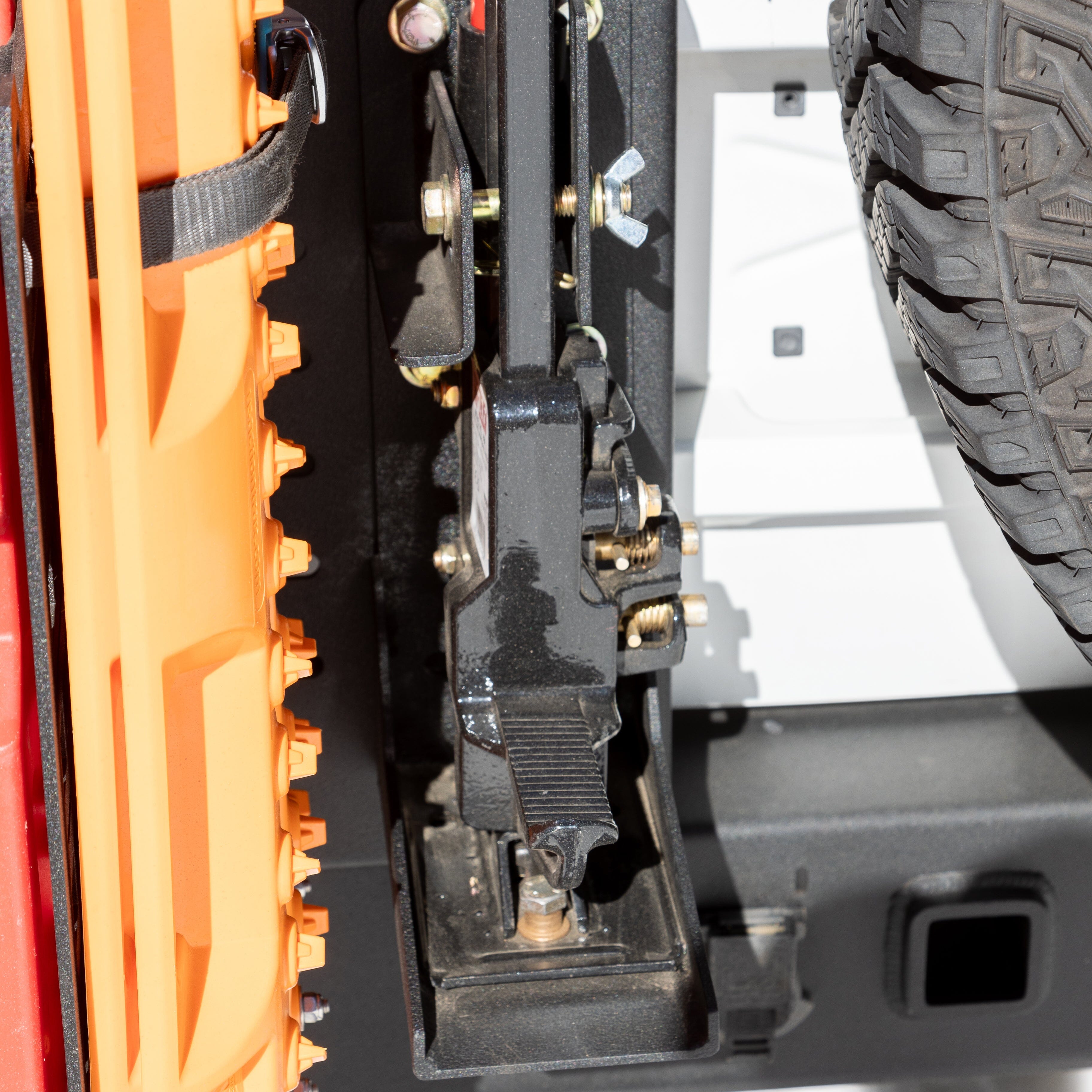 HI-LIFT JACK MOUNT - FITS SWING OUT BUMPERS Chassis Unlimited Inc.