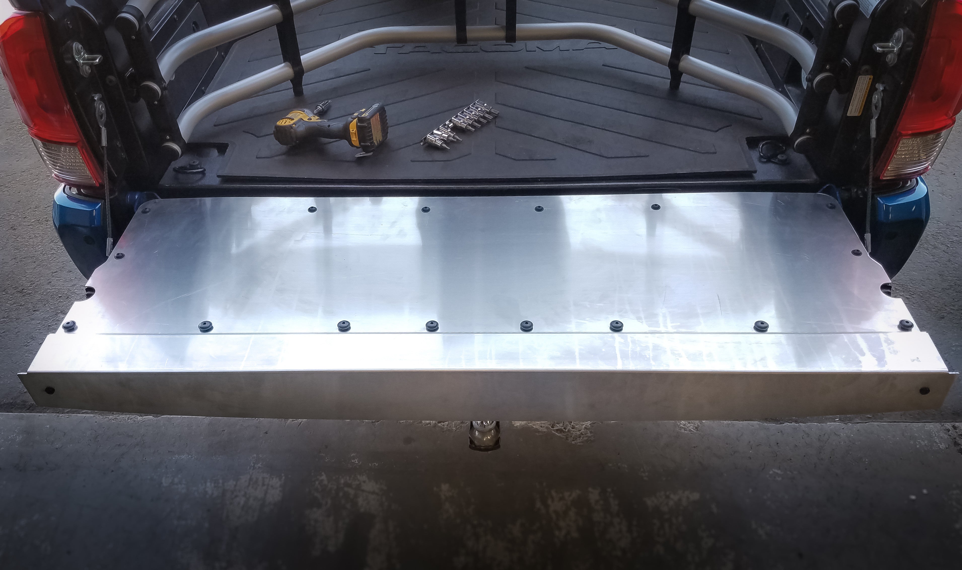 Relentless Off-Road - 2016-2023 Tacoma Tail Gate Reinforcement
