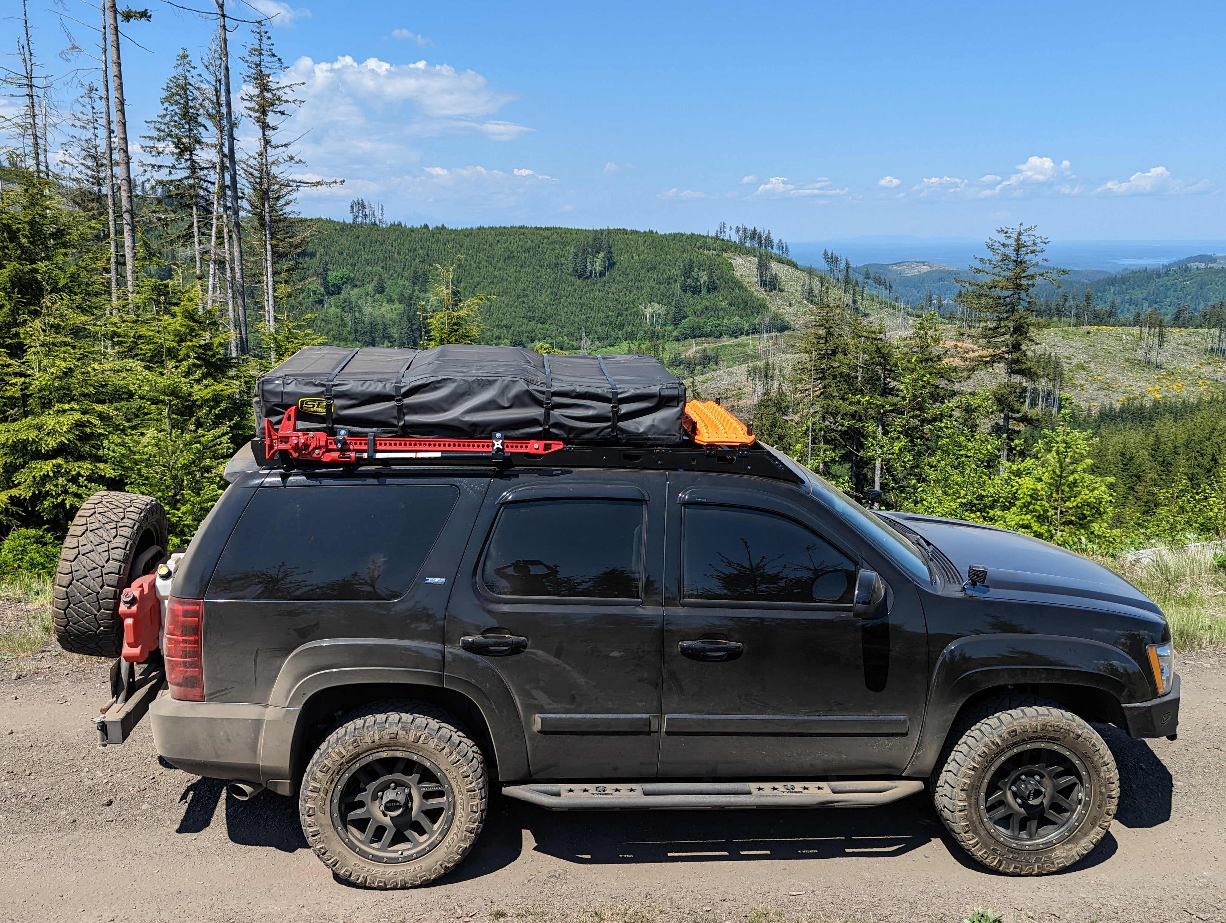 2007-2014 Chevy Tahoe Roof Rack Baseline Overland Roof Top Tent