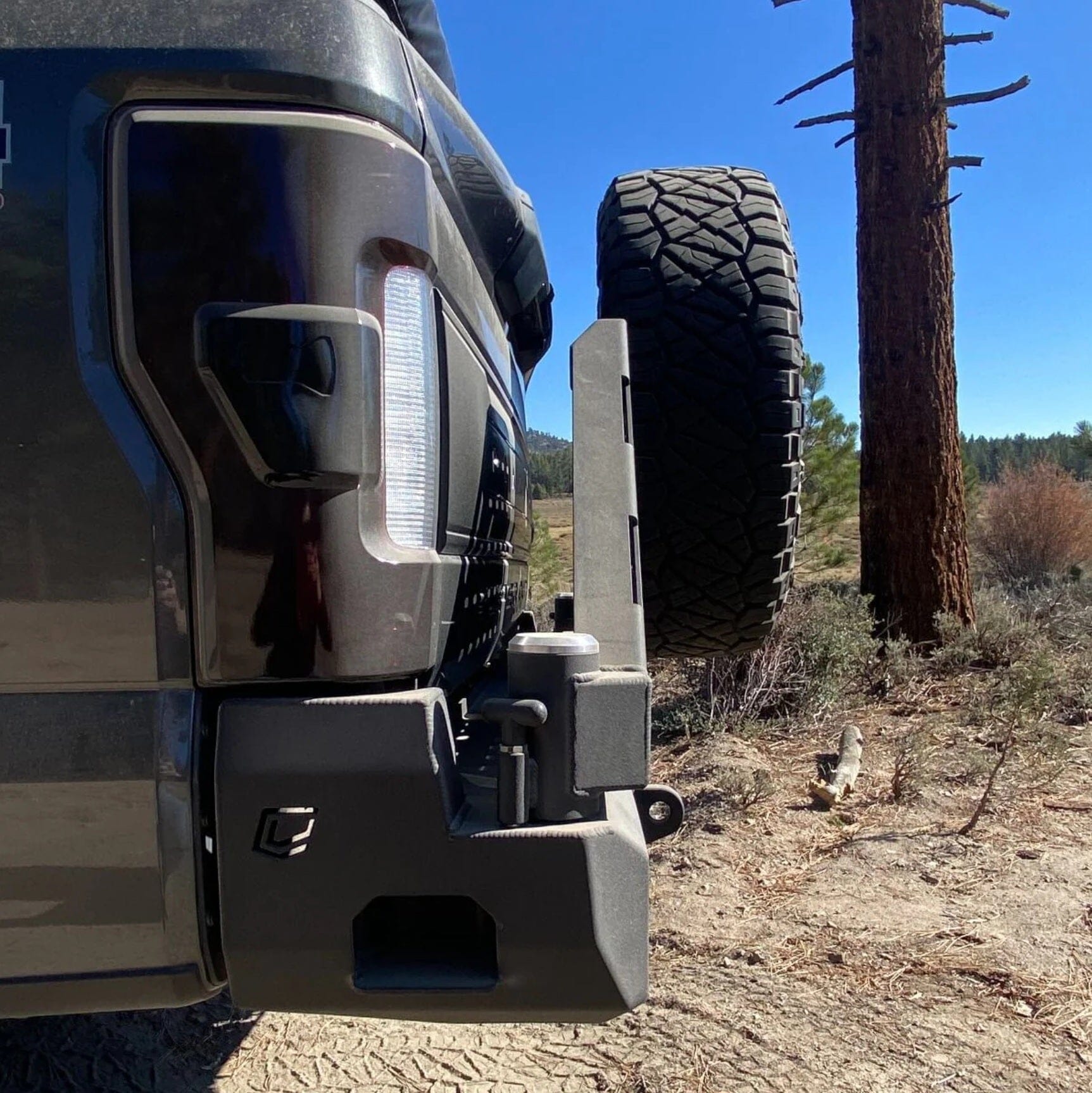 2023+ FORD SUPERDUTY F250/F350 DUAL SWING OUT REAR BUMPER Chassis Unlimited Inc.