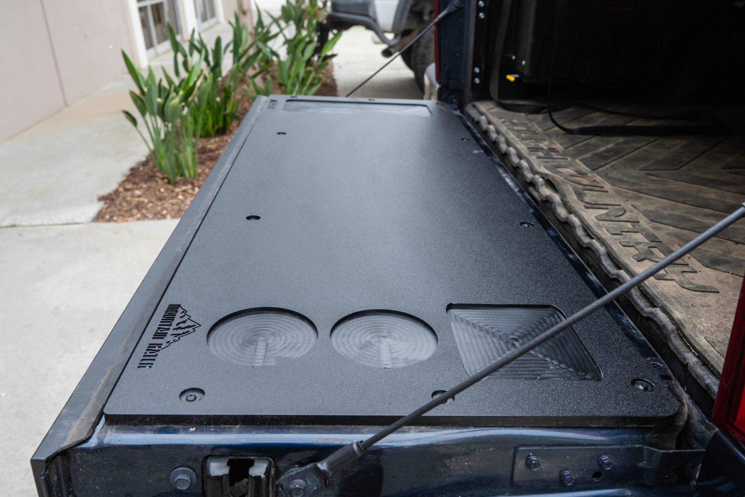 Peak x Mountain Hatch Tailgate Table | 19+ Silverado/Sierra image 6