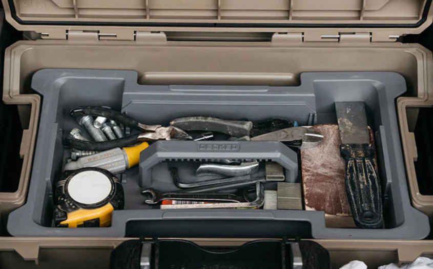 DECKED Cargo Tray