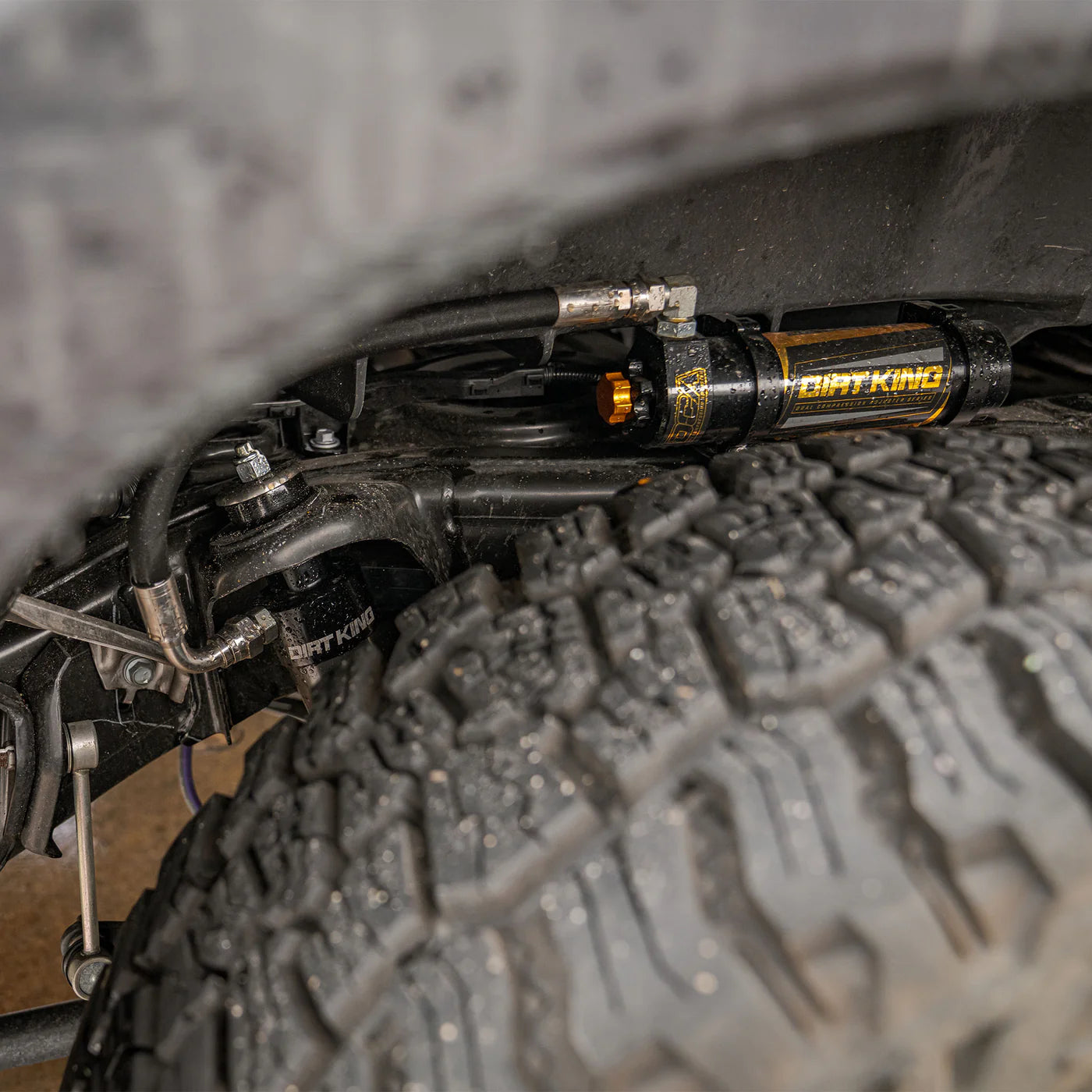 2.5 Smooth Body Shocks | DCA Remote Reservoir - 25 4Runner | Dirt King