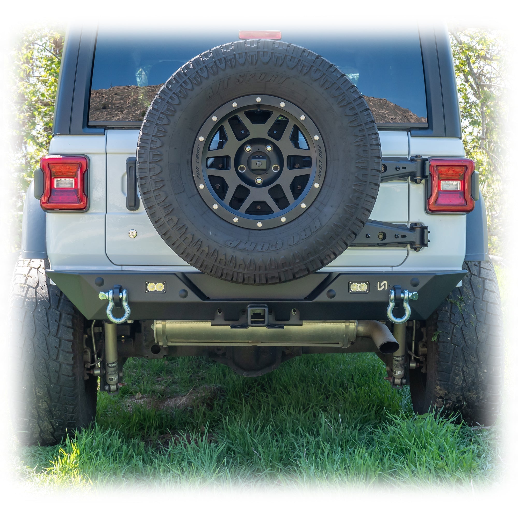 Jeep JL Rear Bumper with LED Pod Lights & Hitch Receiver – Minimalist | 2018–2025 - Turn Offroad
